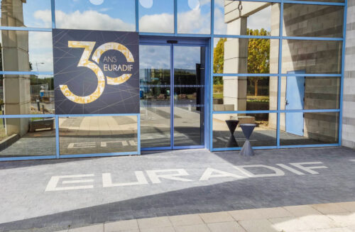30 ans, ça se fête… et ça s’affiche fièrement !