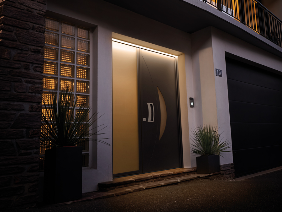 EURALED : l’éclairage LED intelligent intégré à la porte